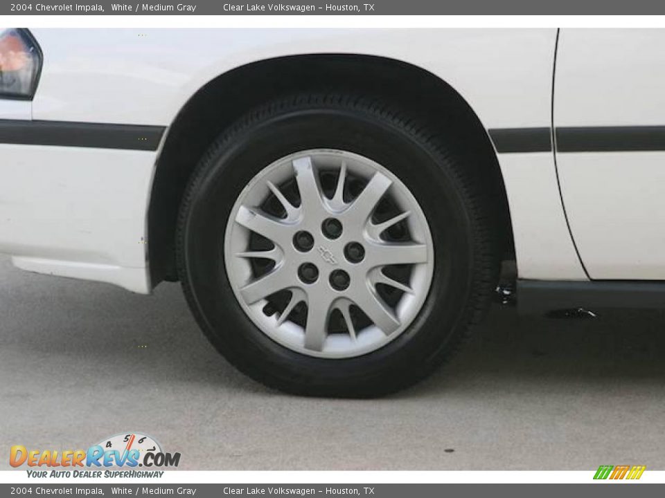2004 Chevrolet Impala White / Medium Gray Photo #28