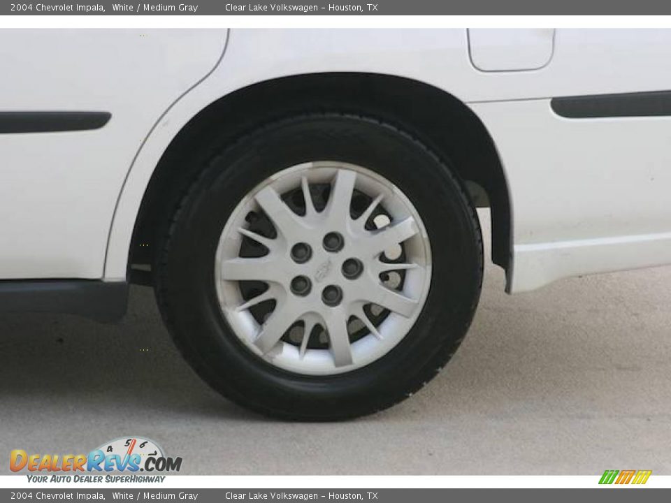 2004 Chevrolet Impala White / Medium Gray Photo #29