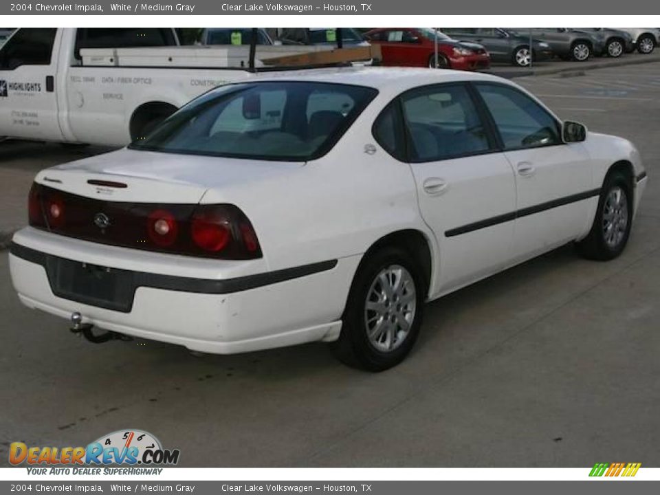 2004 Chevrolet Impala White / Medium Gray Photo #32