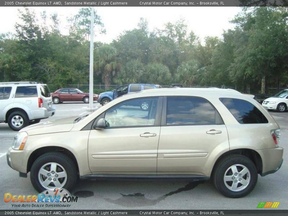 2005 Chevrolet Equinox LT AWD Sandstone Metallic / Light Cashmere Photo #2