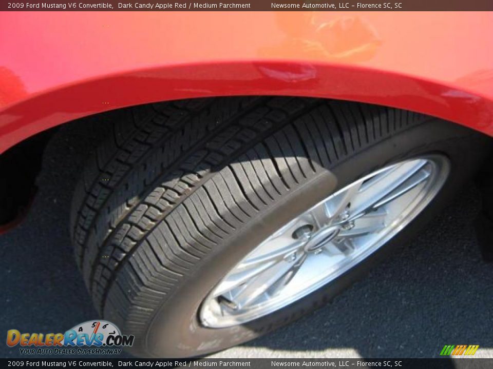 2009 Ford Mustang V6 Convertible Dark Candy Apple Red / Medium Parchment Photo #4