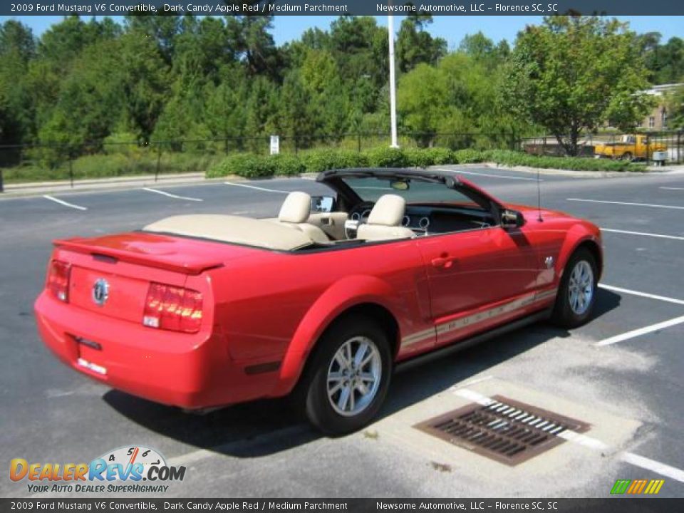 2009 Ford Mustang V6 Convertible Dark Candy Apple Red / Medium Parchment Photo #7