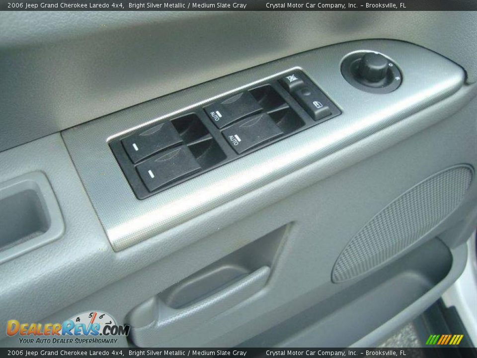 2006 Jeep Grand Cherokee Laredo 4x4 Bright Silver Metallic / Medium Slate Gray Photo #17