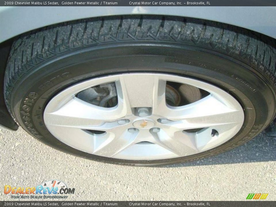2009 Chevrolet Malibu LS Sedan Golden Pewter Metallic / Titanium Photo #13