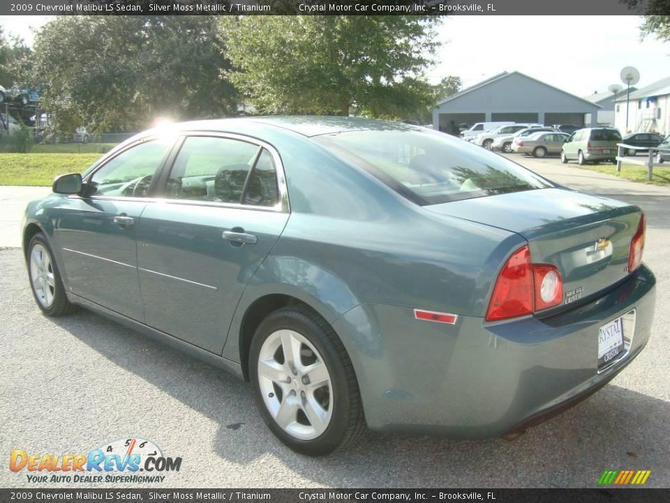 2009 Chevrolet Malibu LS Sedan Silver Moss Metallic / Titanium Photo #3