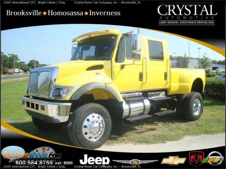 2005 International CXT Bright Yellow / Gray Photo #1