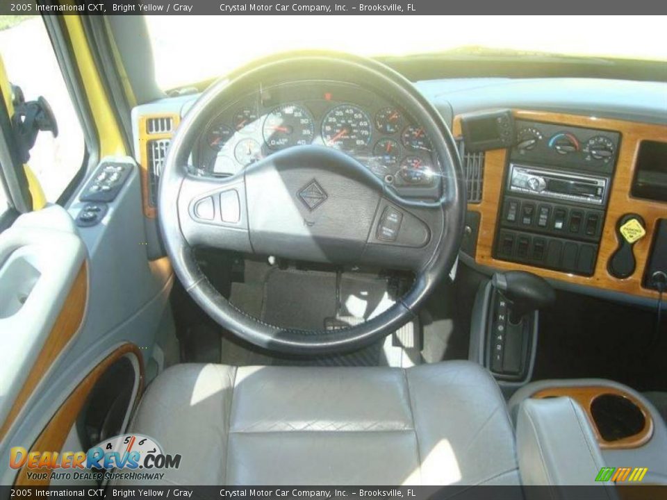 2005 International CXT  Steering Wheel Photo #6