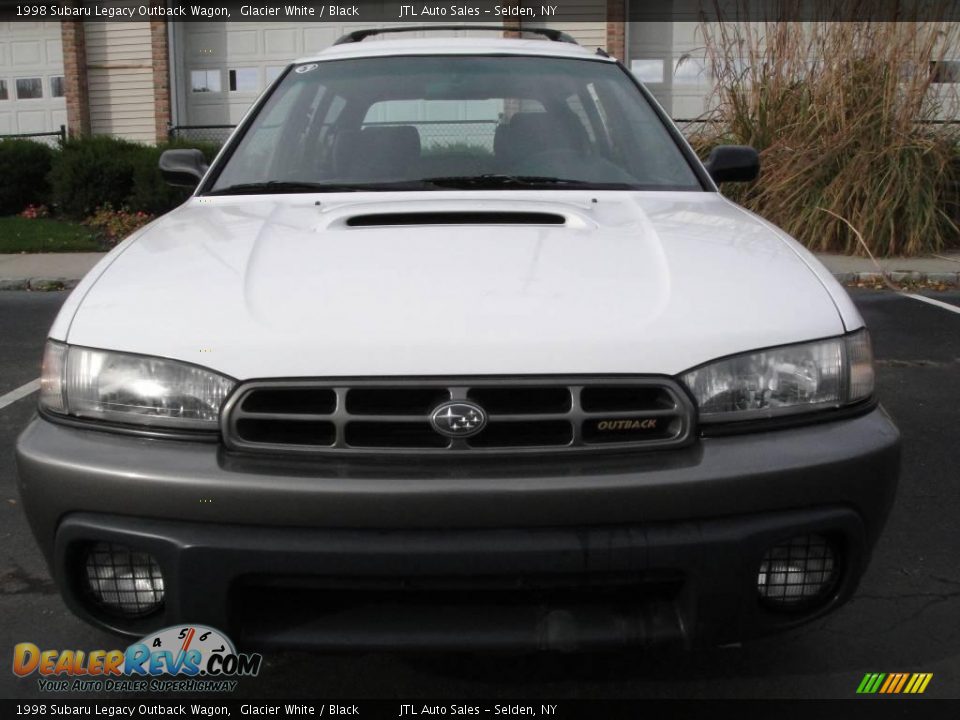 1998 Subaru Legacy Outback Wagon Glacier White / Black Photo #2