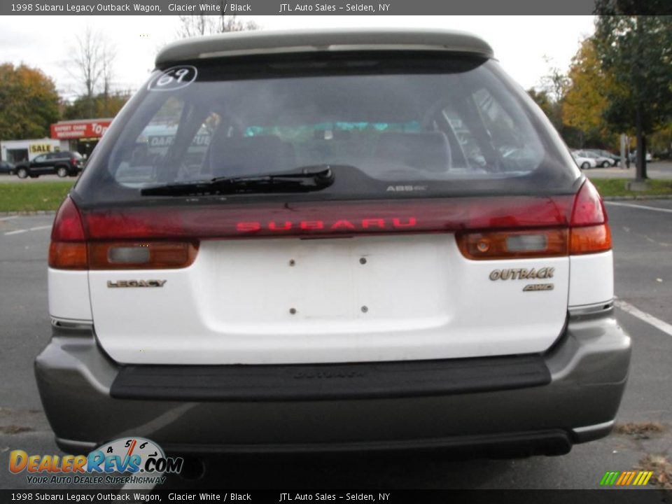 1998 Subaru Legacy Outback Wagon Glacier White / Black Photo #5