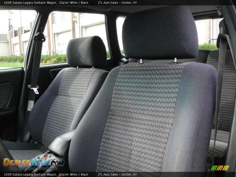 1998 Subaru Legacy Outback Wagon Glacier White / Black Photo #10