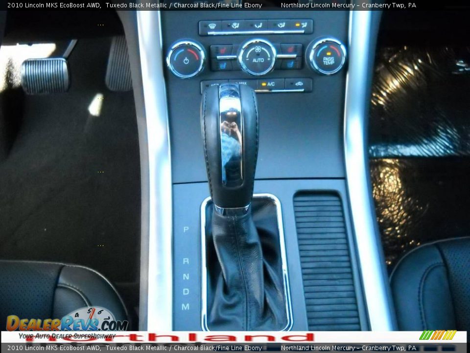 2010 Lincoln MKS EcoBoost AWD Tuxedo Black Metallic / Charcoal Black/Fine Line Ebony Photo #18