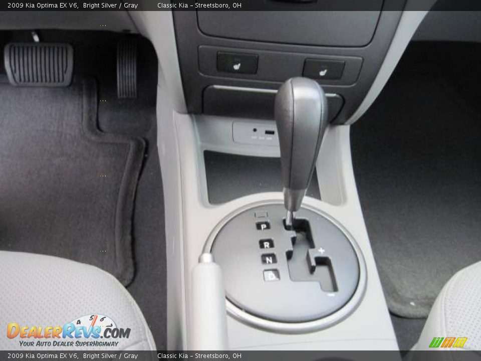 2009 Kia Optima EX V6 Bright Silver / Gray Photo #10