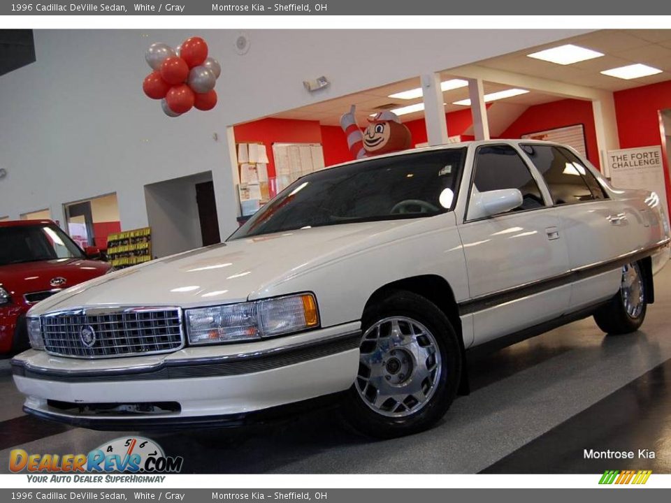 1996 Cadillac DeVille Sedan White / Gray Photo #1