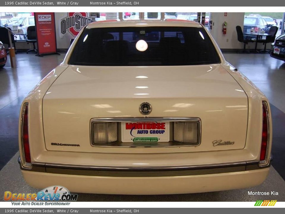 1996 Cadillac DeVille Sedan White / Gray Photo #5