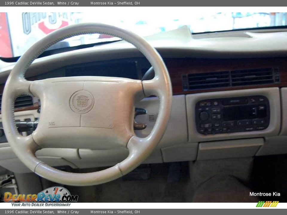 1996 Cadillac DeVille Sedan White / Gray Photo #12