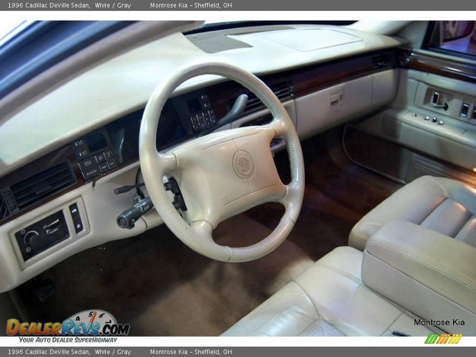 1996 Cadillac DeVille Sedan White / Gray Photo #13
