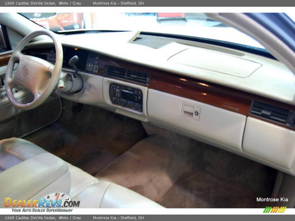 1996 Cadillac DeVille Sedan White / Gray Photo #14
