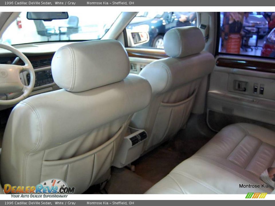 1996 Cadillac DeVille Sedan White / Gray Photo #16