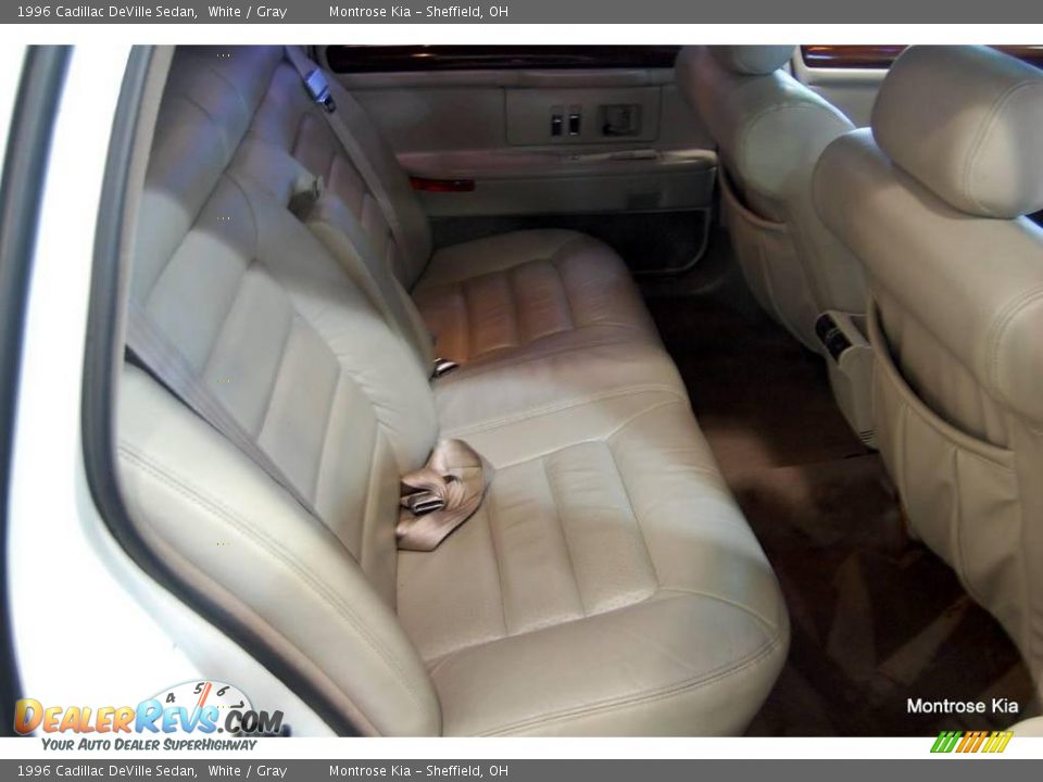 1996 Cadillac DeVille Sedan White / Gray Photo #18