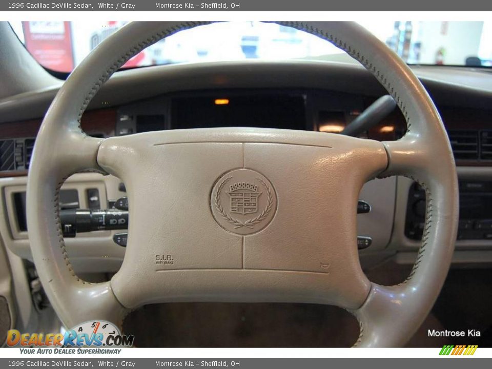 1996 Cadillac DeVille Sedan White / Gray Photo #28