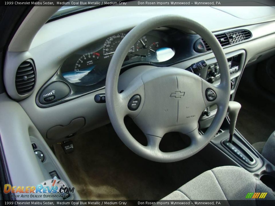 1999 Chevrolet Malibu Sedan Medium Opal Blue Metallic / Medium Gray Photo #11