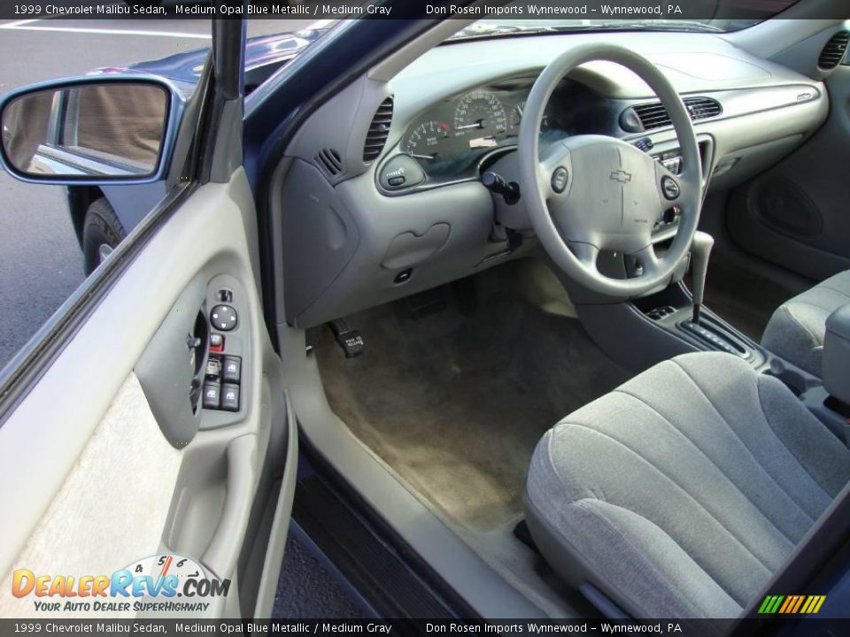 1999 Chevrolet Malibu Sedan Medium Opal Blue Metallic / Medium Gray Photo #12