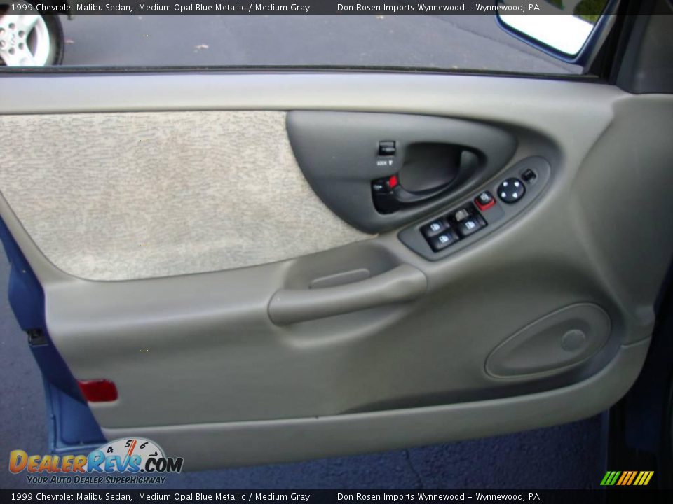 1999 Chevrolet Malibu Sedan Medium Opal Blue Metallic / Medium Gray Photo #13