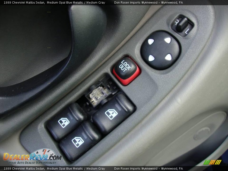 1999 Chevrolet Malibu Sedan Medium Opal Blue Metallic / Medium Gray Photo #14
