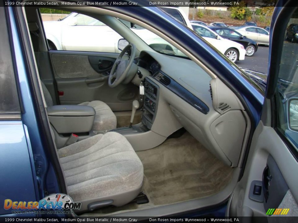 1999 Chevrolet Malibu Sedan Medium Opal Blue Metallic / Medium Gray Photo #19
