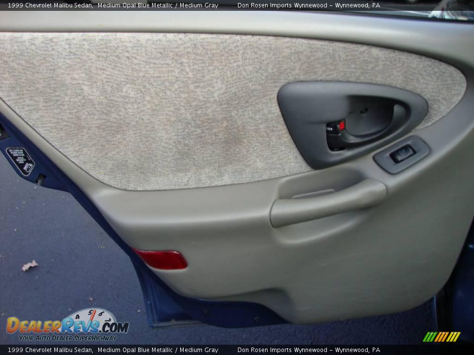 1999 Chevrolet Malibu Sedan Medium Opal Blue Metallic / Medium Gray Photo #22