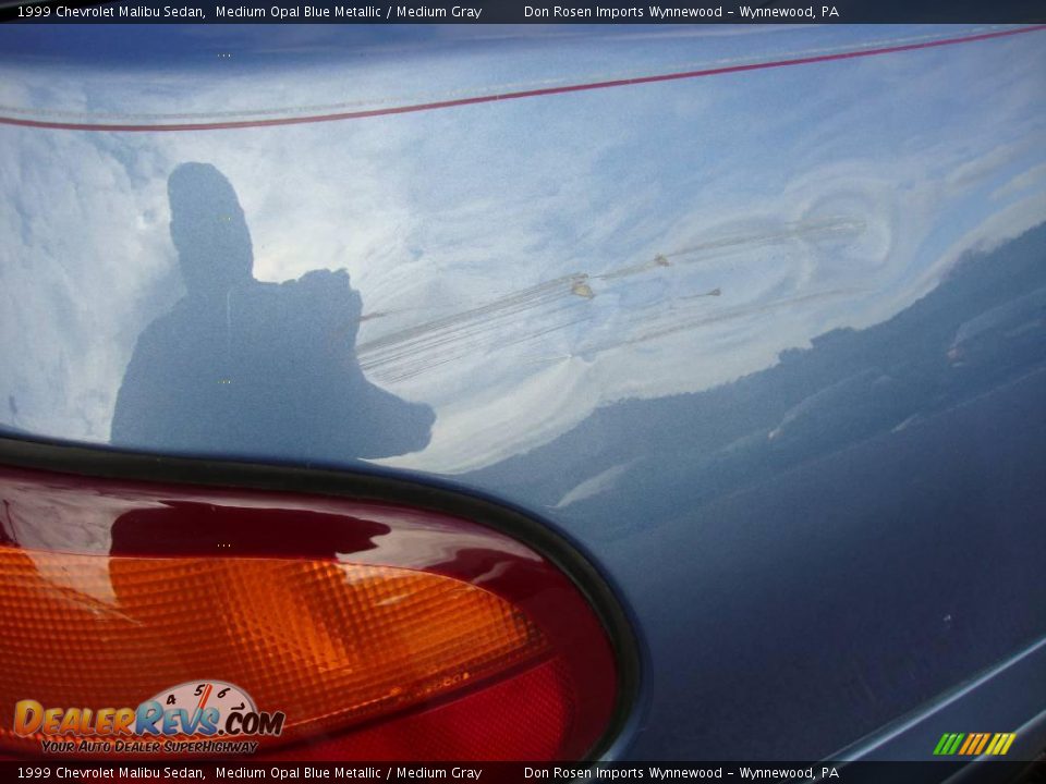 1999 Chevrolet Malibu Sedan Medium Opal Blue Metallic / Medium Gray Photo #24
