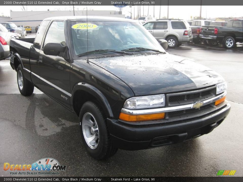 2000 Chevrolet S10 LS Extended Cab Onyx Black / Medium Gray Photo #5