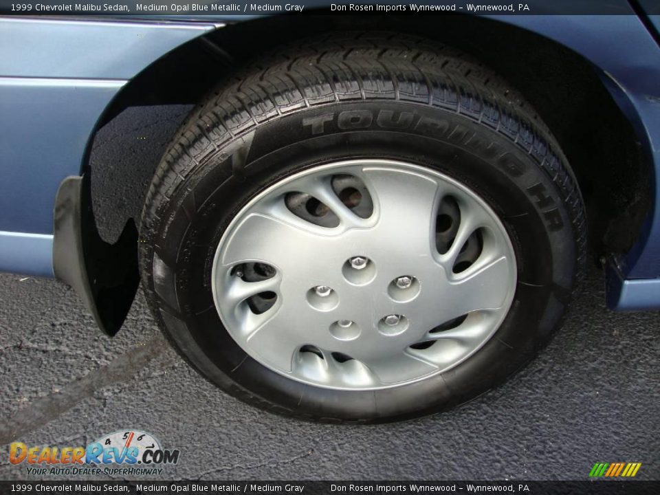 1999 Chevrolet Malibu Sedan Medium Opal Blue Metallic / Medium Gray Photo #25