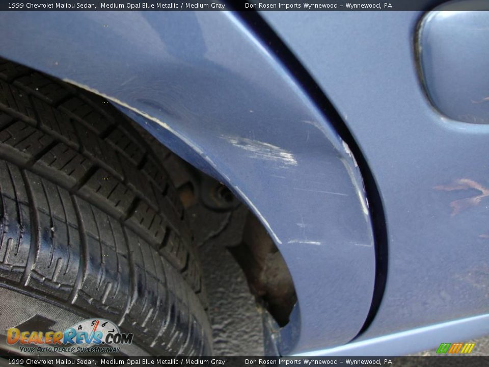 1999 Chevrolet Malibu Sedan Medium Opal Blue Metallic / Medium Gray Photo #26