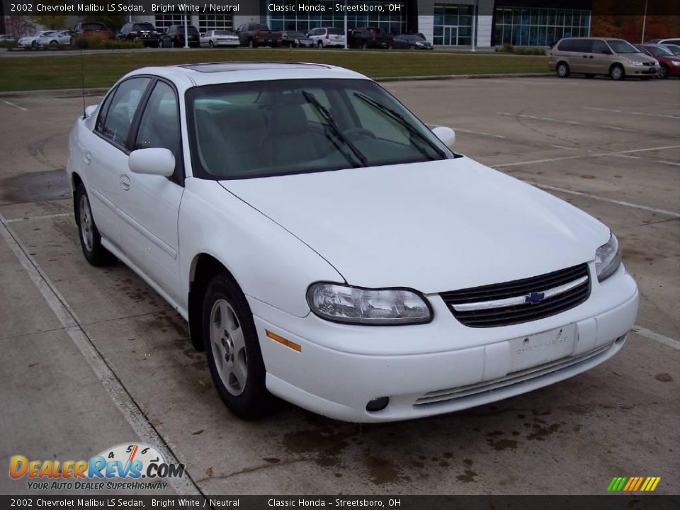 2002 Chevrolet Malibu LS Sedan Bright White / Neutral Photo #1