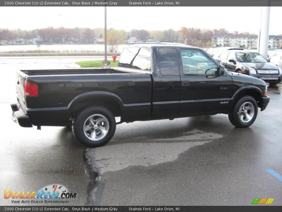 2000 Chevrolet S10 LS Extended Cab Onyx Black / Medium Gray Photo #8