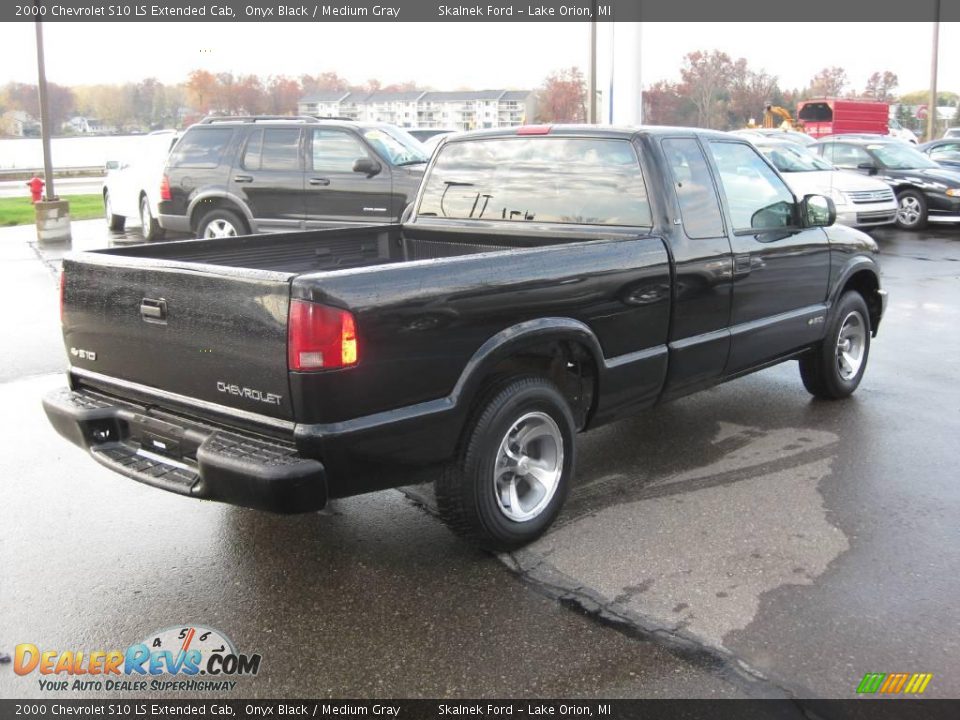 2000 Chevrolet S10 LS Extended Cab Onyx Black / Medium Gray Photo #9