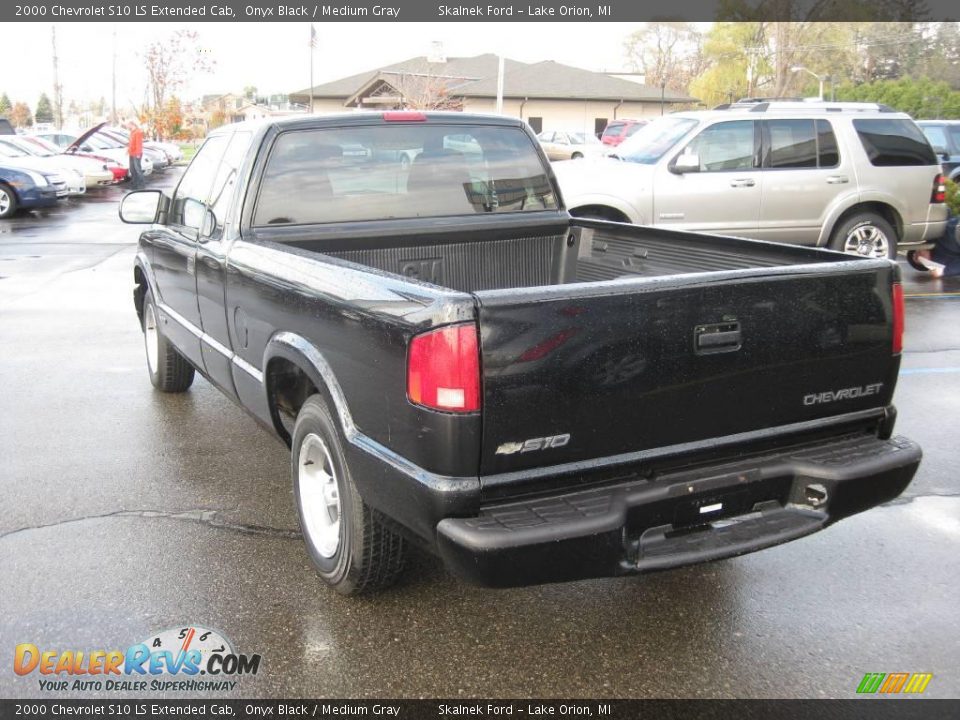 2000 Chevrolet S10 LS Extended Cab Onyx Black / Medium Gray Photo #11