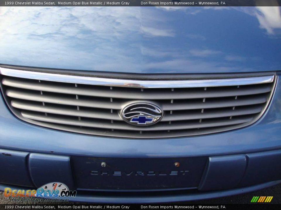 1999 Chevrolet Malibu Sedan Medium Opal Blue Metallic / Medium Gray Photo #35