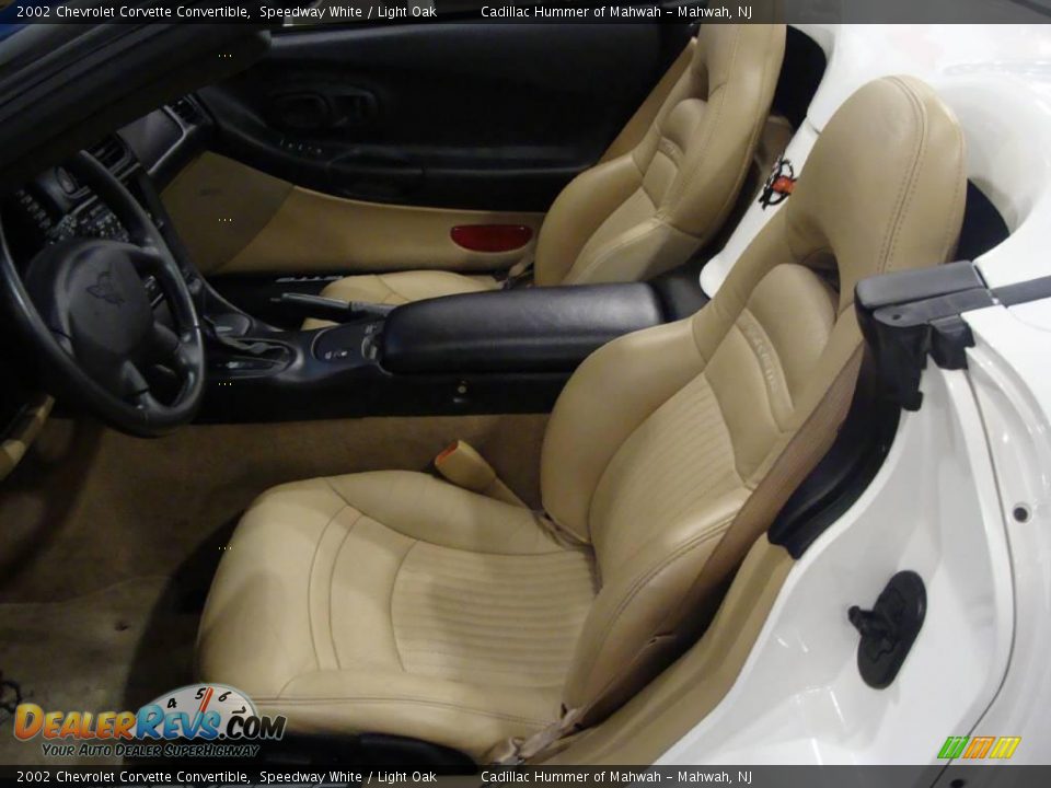 2002 Chevrolet Corvette Convertible Speedway White / Light Oak Photo #12