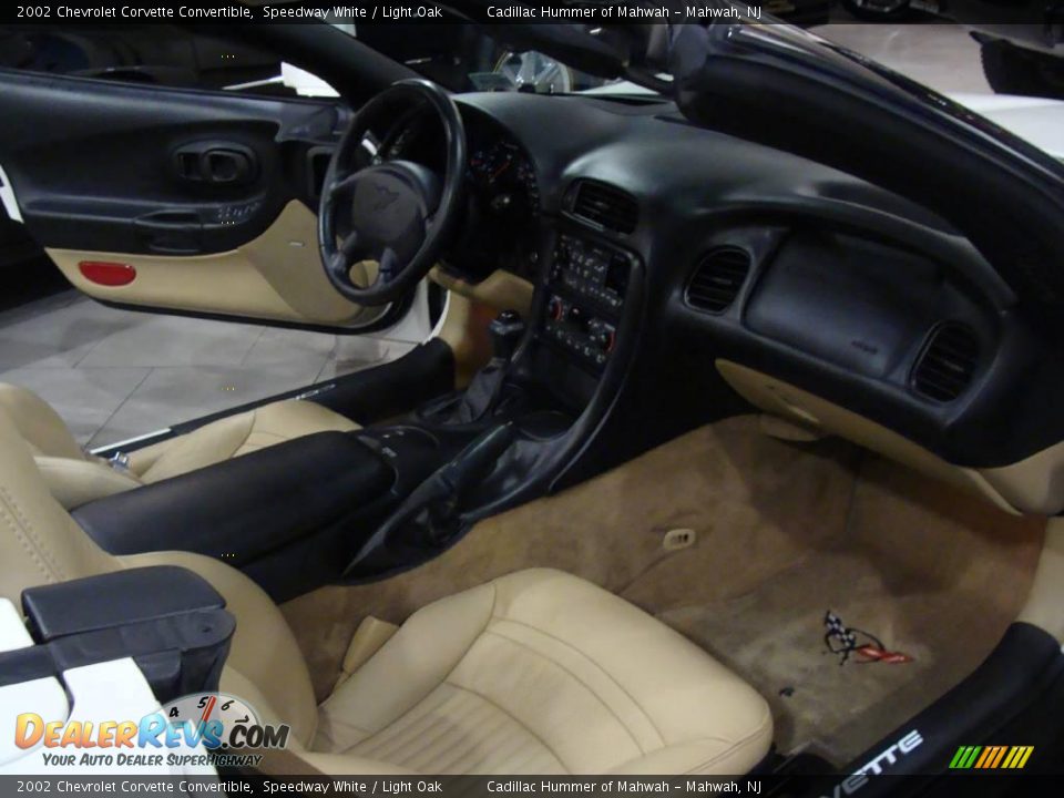 2002 Chevrolet Corvette Convertible Speedway White / Light Oak Photo #15