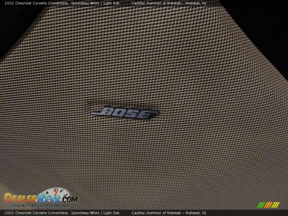 2002 Chevrolet Corvette Convertible Speedway White / Light Oak Photo #23