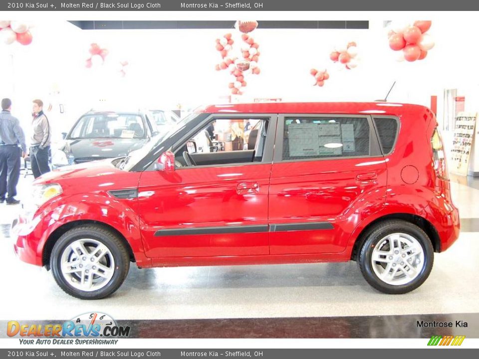 2010 Kia Soul + Molten Red / Black Soul Logo Cloth Photo #3