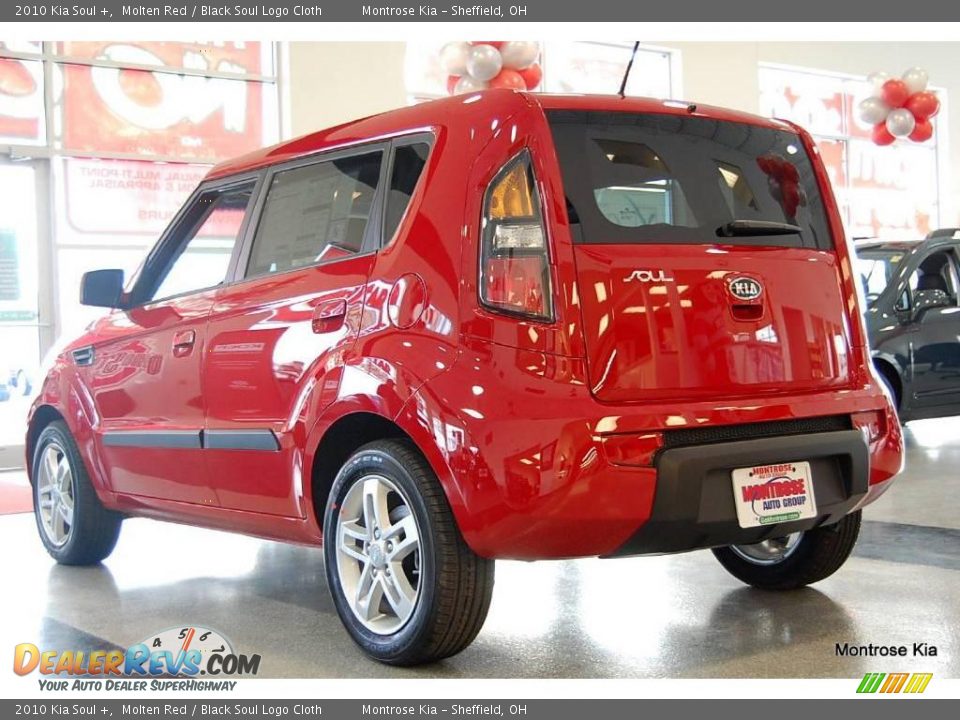 2010 Kia Soul + Molten Red / Black Soul Logo Cloth Photo #4