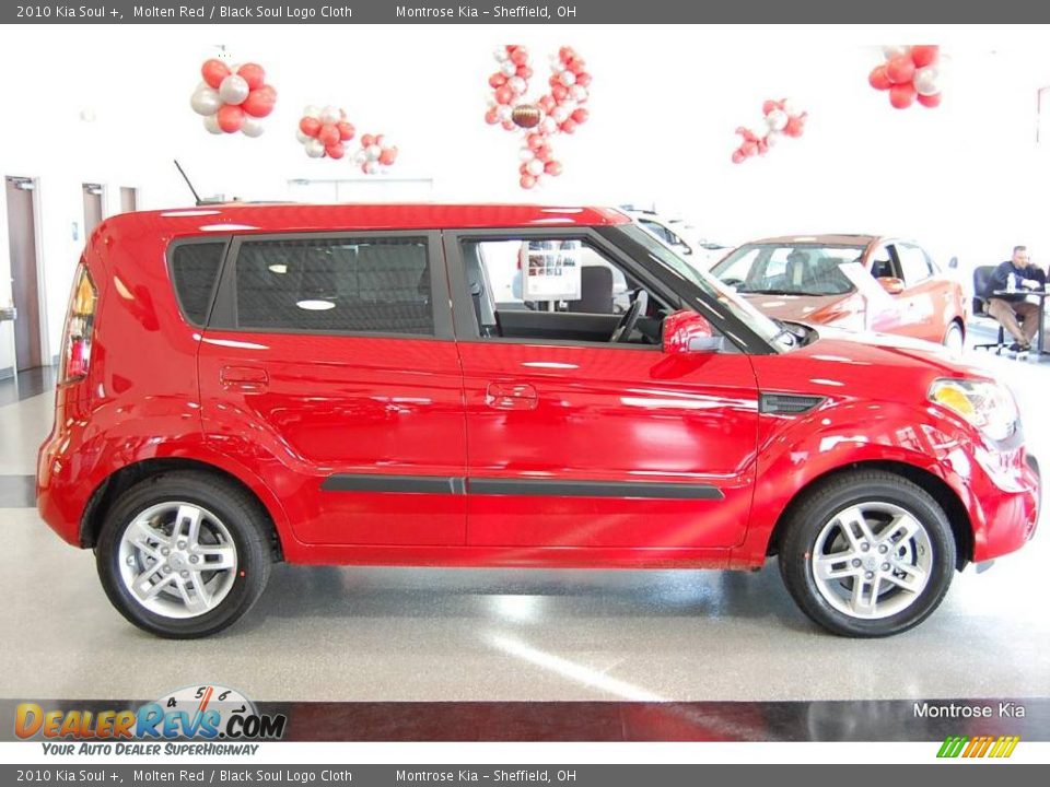 2010 Kia Soul + Molten Red / Black Soul Logo Cloth Photo #8