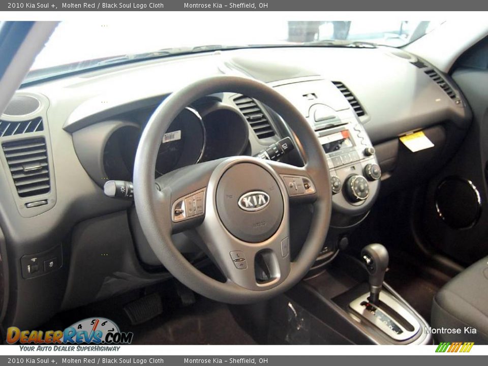 2010 Kia Soul + Molten Red / Black Soul Logo Cloth Photo #13