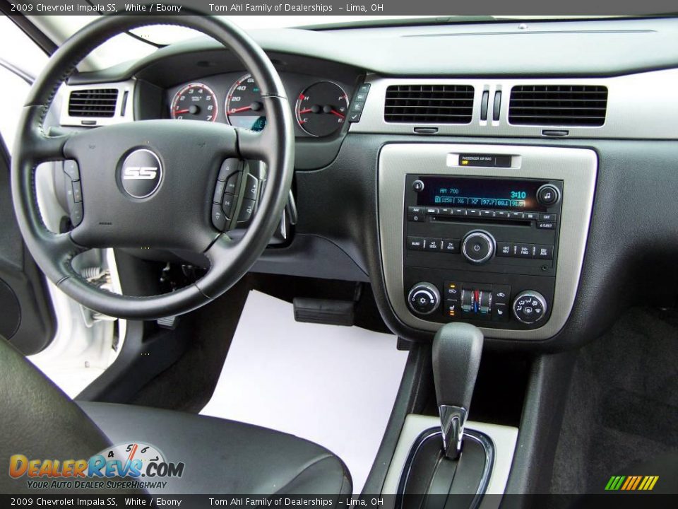 2009 Chevrolet Impala SS White / Ebony Photo #13