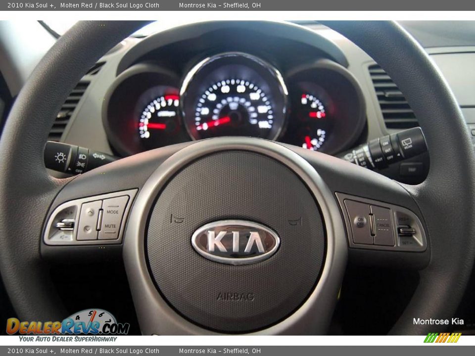 2010 Kia Soul + Molten Red / Black Soul Logo Cloth Photo #24