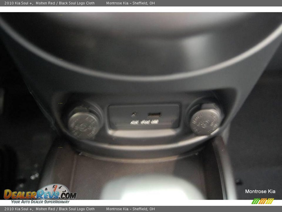 2010 Kia Soul + Molten Red / Black Soul Logo Cloth Photo #27