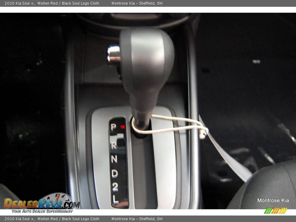 2010 Kia Soul + Molten Red / Black Soul Logo Cloth Photo #28